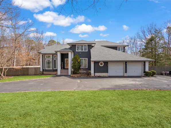 133 Washington Avenue, Holtsville, NY 11742