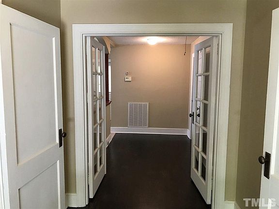 4th image of 303 S Benjamine St