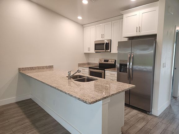 2nd image of 546 SE 5th Pl