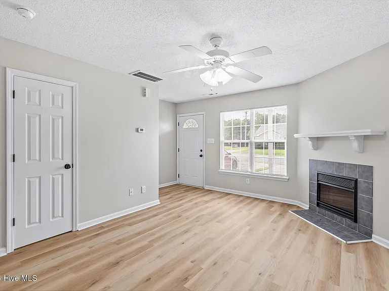1095 W Pueblo Dr — Photo 4