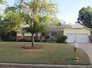 832 Oakbrook Dr, Norman, OK 73072