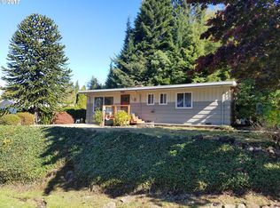 734 9th Ave, Coos Bay, OR