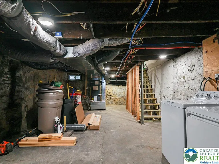 129 E Goepp St — Photo 26