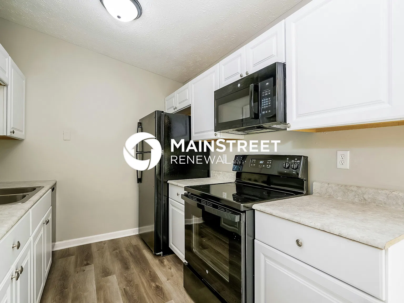 1815 Keystone Lakes Dr — Photo 3