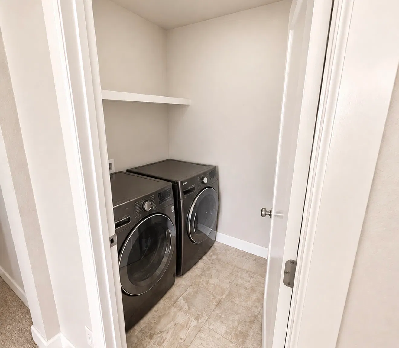 3 bed, 2.5 bath, 1734 sqft, $2,650 — Photo 1