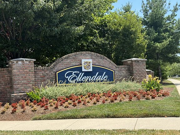 Elendale Community Pool