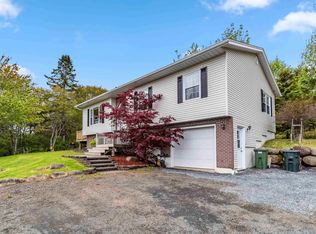 85 Knickle Rd, Lunenburg, NS B0J2C0