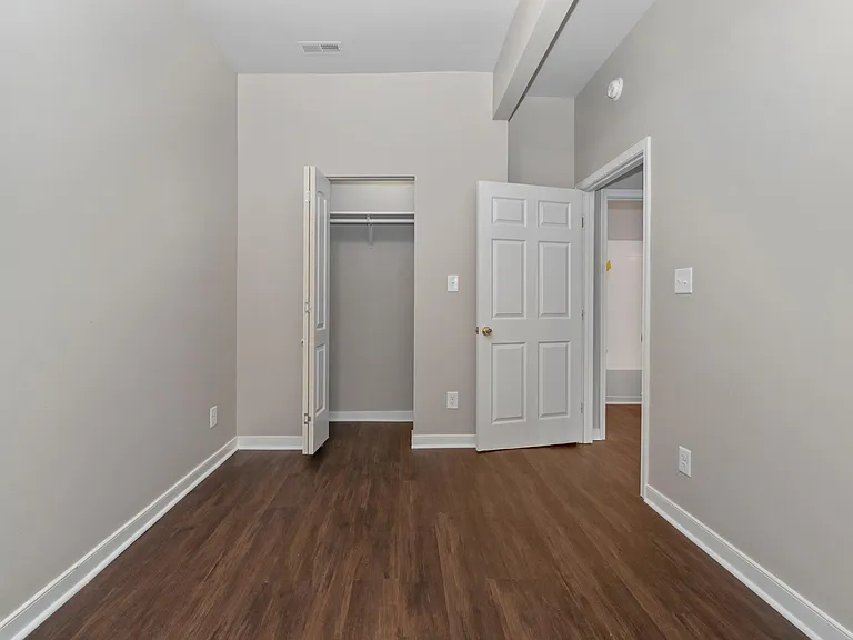 2413 Lamb Ave #4 — Photo 2