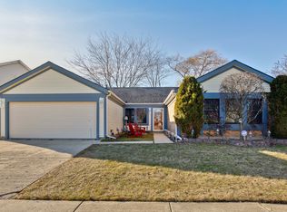 55 Sunridge Ln, Buffalo Grove, IL