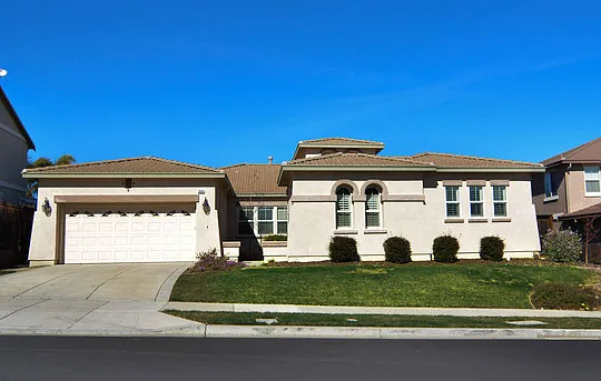 2505 Winged Foot Rd photo 1