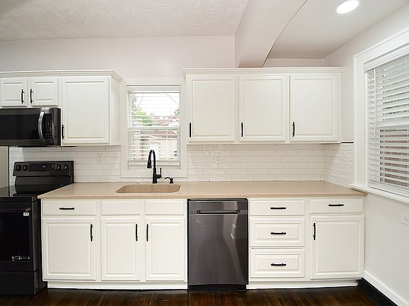 2nd image of 5406 Leavenworth St
