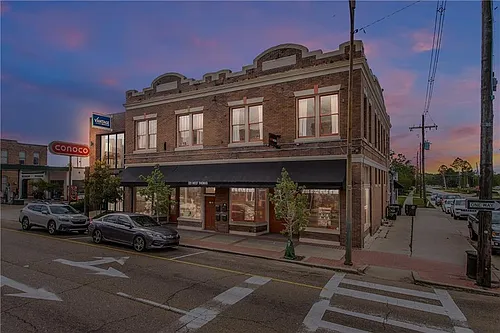 221 W Thomas St #B Photo 1