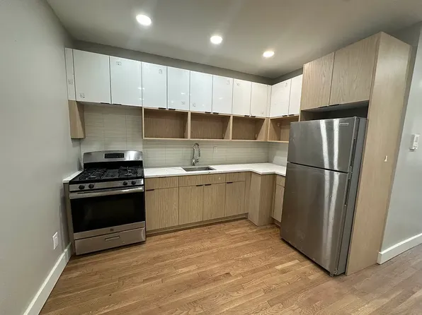 816 Mac Donough Street image 1 of 10