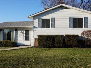13674 Heatherwood Dr, Brookpark, OH