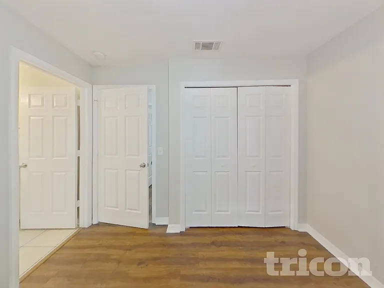 1002 E 108th Ave — Photo 6