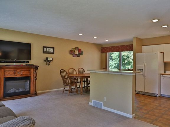 5th image of 9356 Driftwood Dr