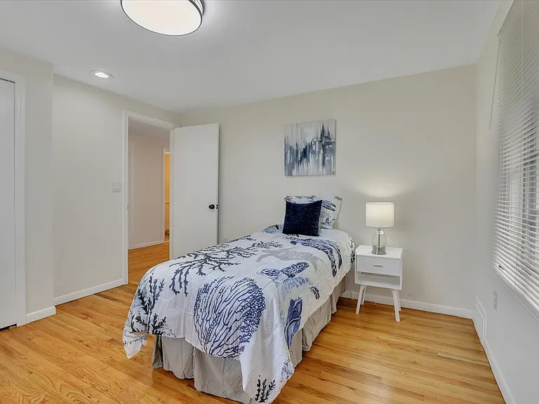 11 W Ridge Dr — Photo 15