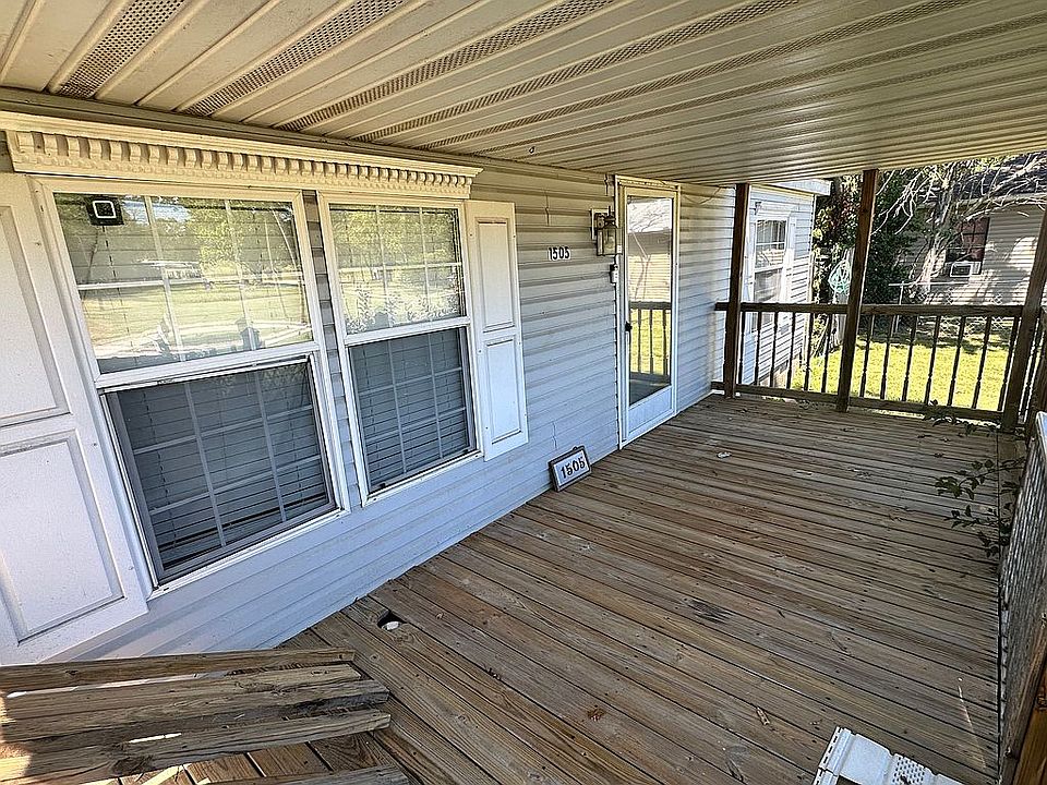 2nd image of 1505 4th St