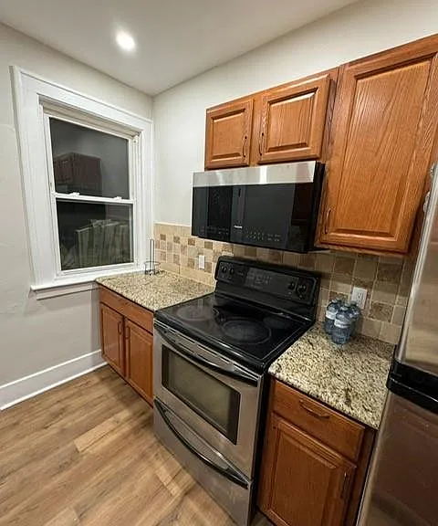 116 Elm Ave — Photo 2