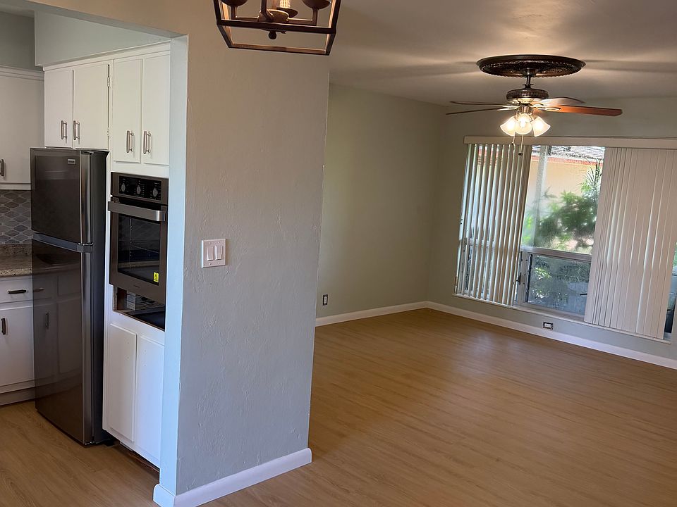 2nd image of 220 Holloway Dr APT 6