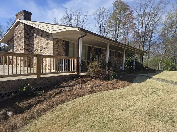 308 Applegate Ln, Bassett, VA 24055