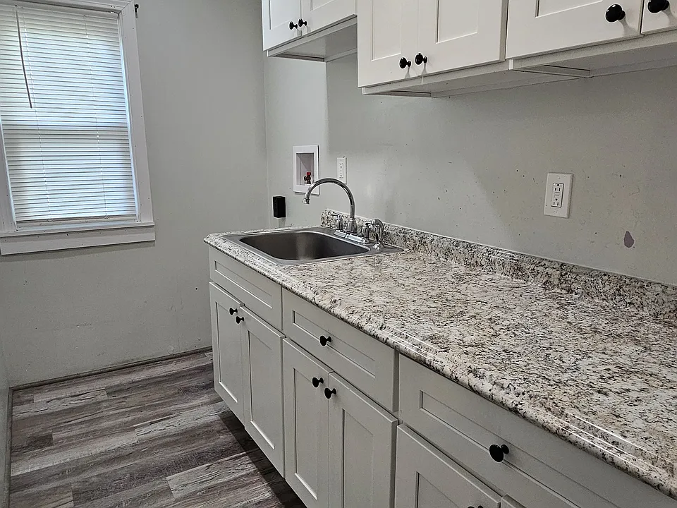 34 Alder St #2