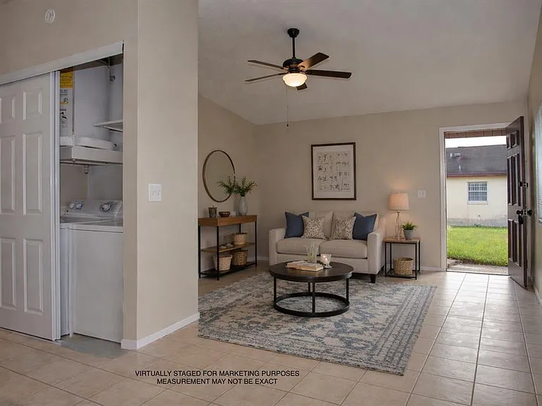 6003 Oleander Dr — Photo 3