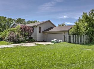 2038 Rolling Hills Loop, Council Bluffs, IA 51503