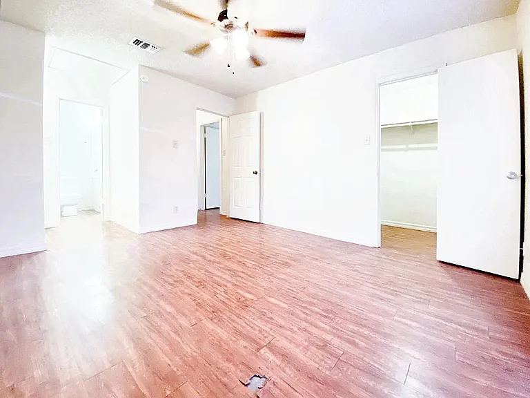 106 Hughson Ct — Photo 12