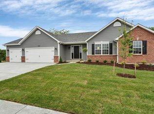 935 Mule Creek Dr, Wentzville, MO 63385