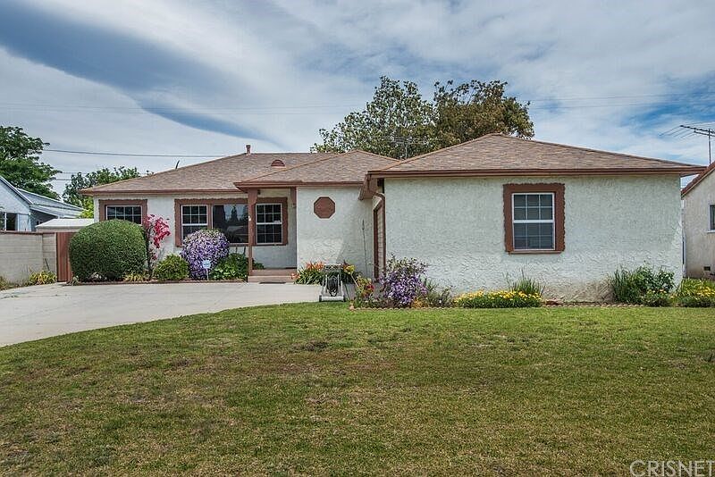 1st image of 8308 Gloria Ave