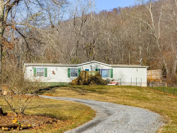 218 Sunny Acres Pl, Waynesville, NC 28786