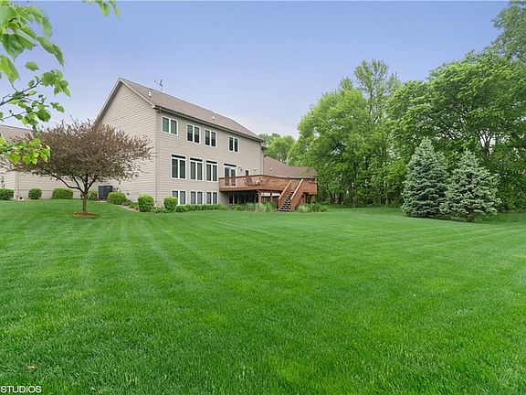 3rd image of 6823 NW 89th Ct