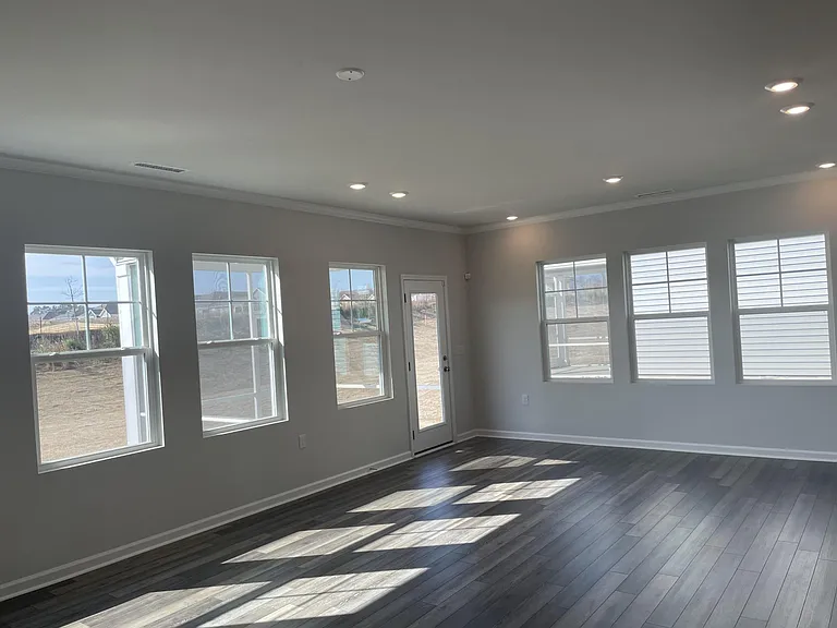 1220 Matterhorn Dr — Photo 6