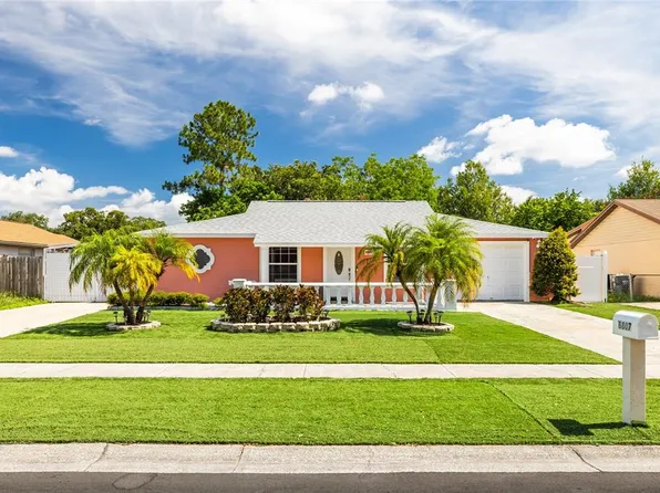 8807 Oak Cir, Tampa, FL 33615