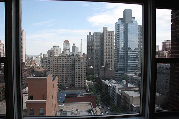 Rented by Michael K Namm Associates | media 20