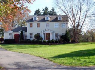 1488 Saucon Meadow Ct, Bethlehem, PA 18015