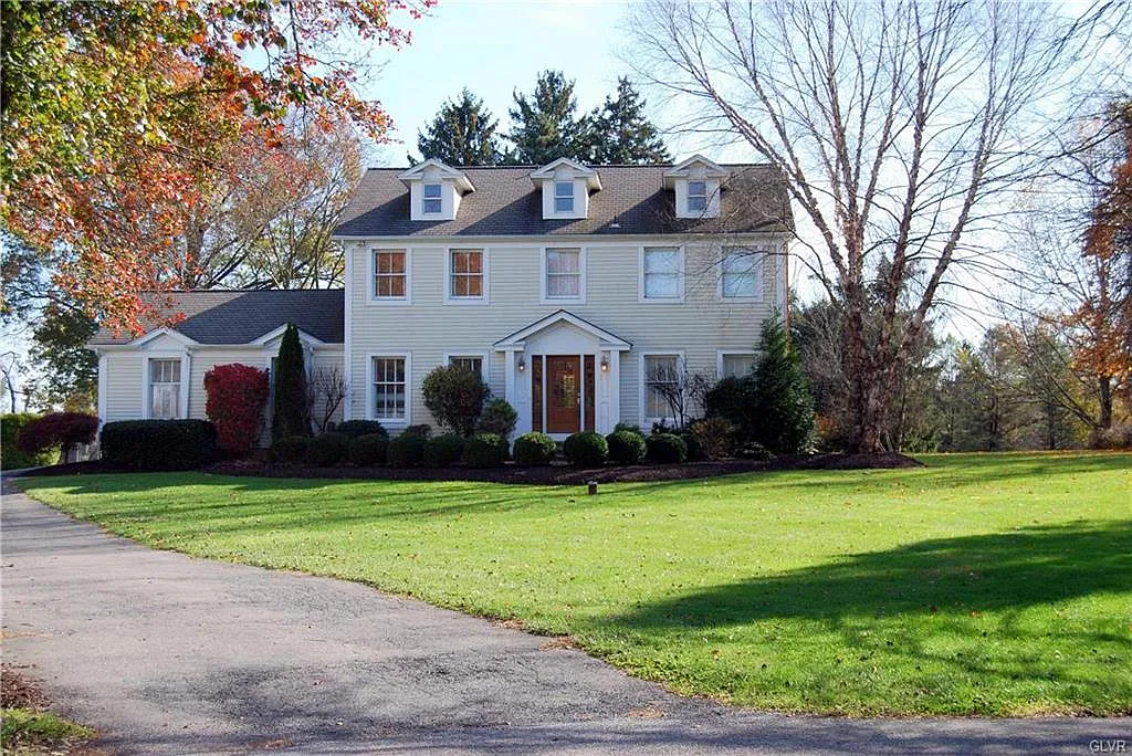 1488 Saucon Meadow Ct photo 1