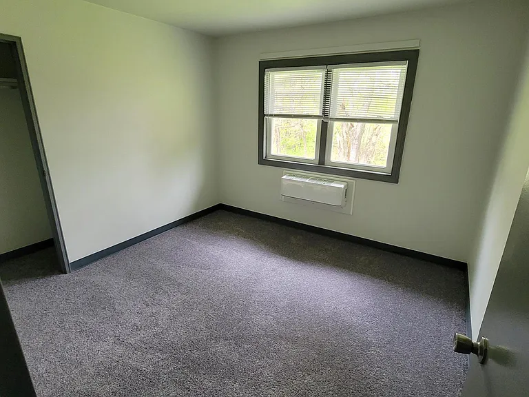 135 W Water St #23 — Photo 6