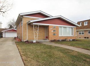 5537 W Oak Center Dr, Oak Lawn, IL 60453