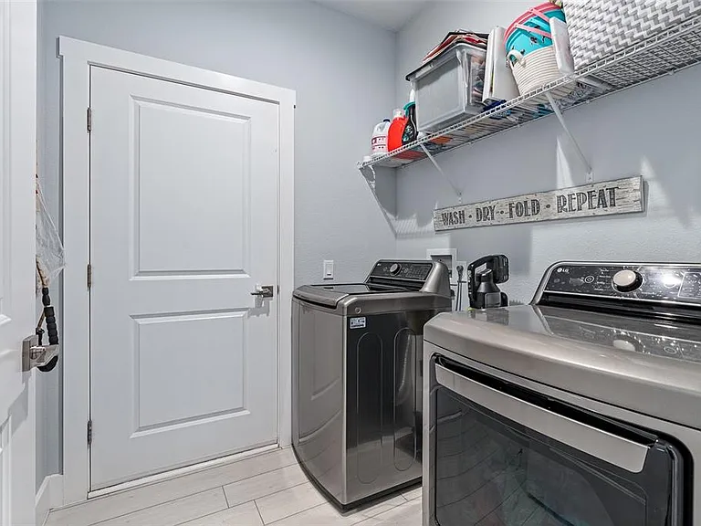 13 Lemay Pl — Photo 28