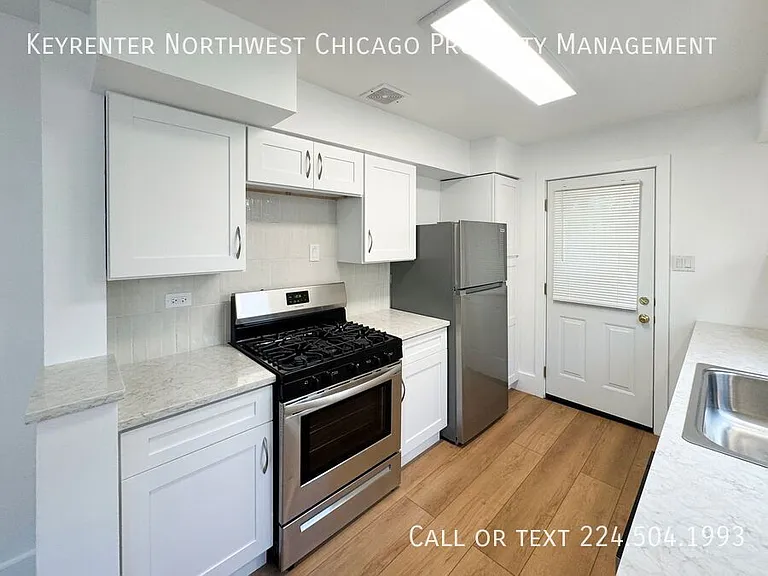 332 N Smith St #1 — Photo 4