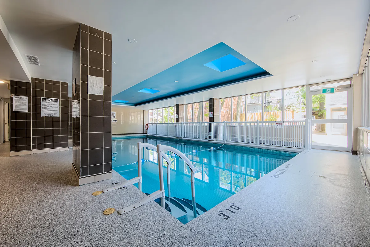 Eastmount Apartments — Photo 4