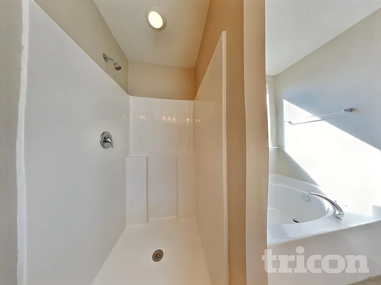 104 Yadkin St — Photo 9
