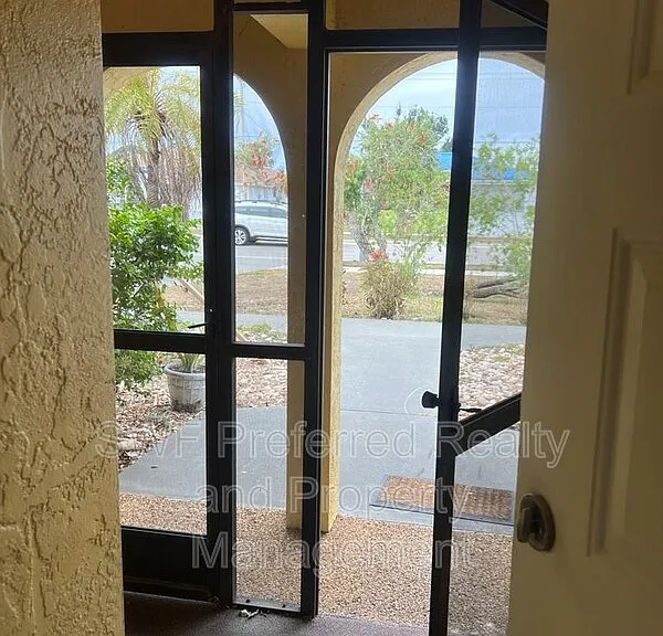 4341 Country Club Blvd #1 — Photo 5