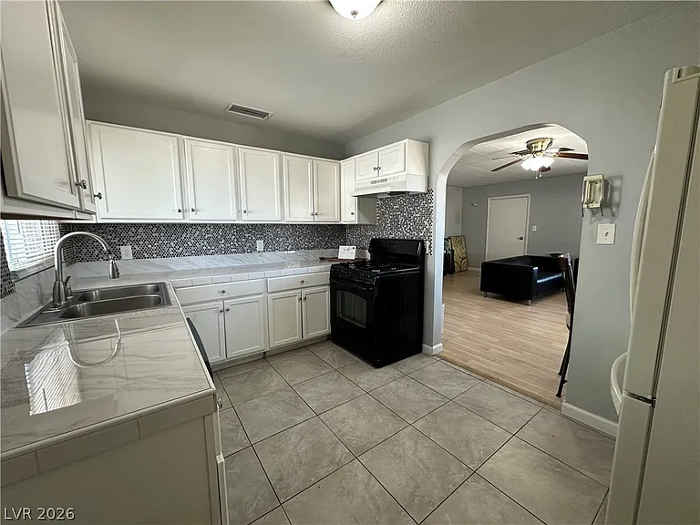 101 Beech St — Photo 6