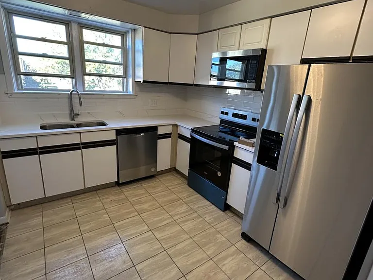8644 Skokie Blvd #201 — Photo 14