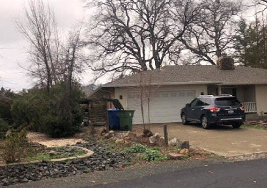 2nd image of 18170 Fishhook Ct