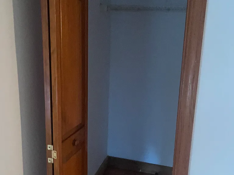 42 Perkins Ave — Photo 4