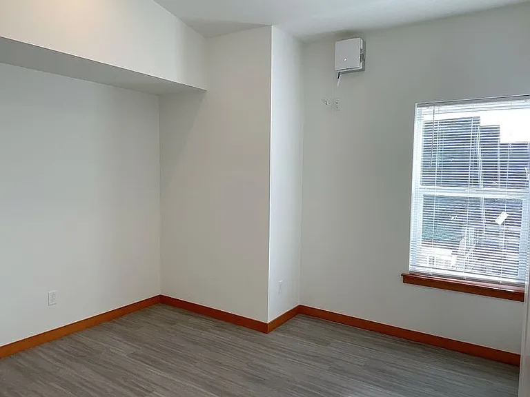 1205 N Garden St — Photo 65
